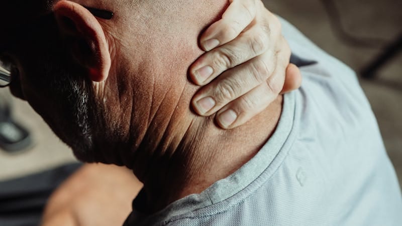 You are currently viewing Safe Workout Tips for Those with Chronic Pain: 7 Empowering Strategies to Start Today