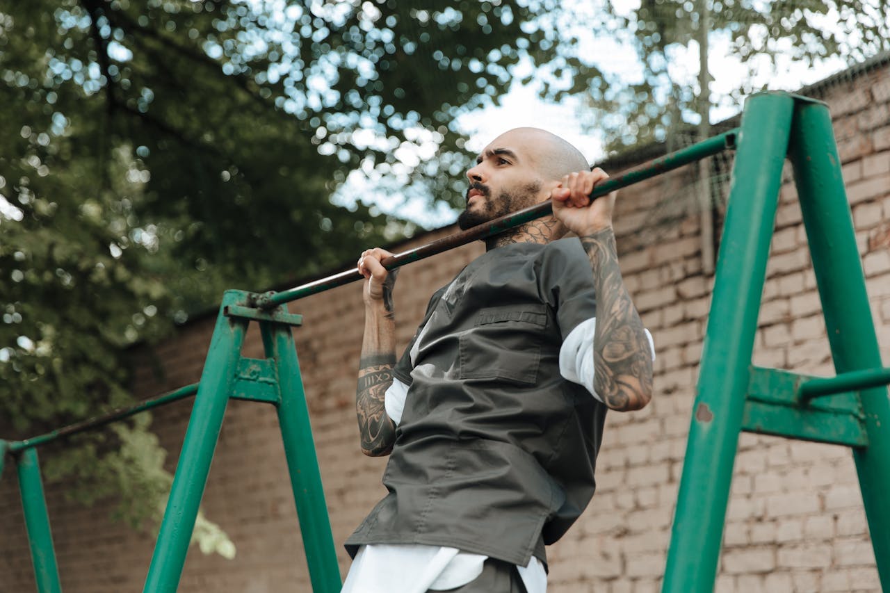You are currently viewing Beginner Calisthenics: 5 Powerful Moves to Build Strength Fast!