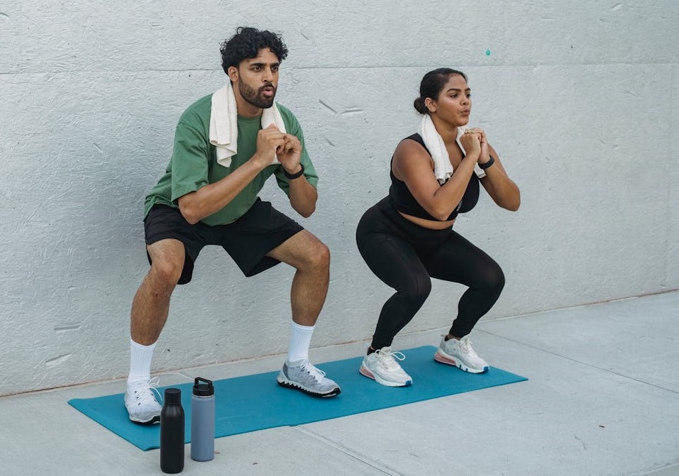 You are currently viewing 7 Powerful Leg Exercises Without Weights for Ultimate Strength