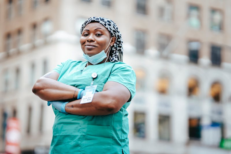 Why Is It So Hard to Lose Weight with PCOS? Proven Strategies for Success 2 female doctor looking encouraging