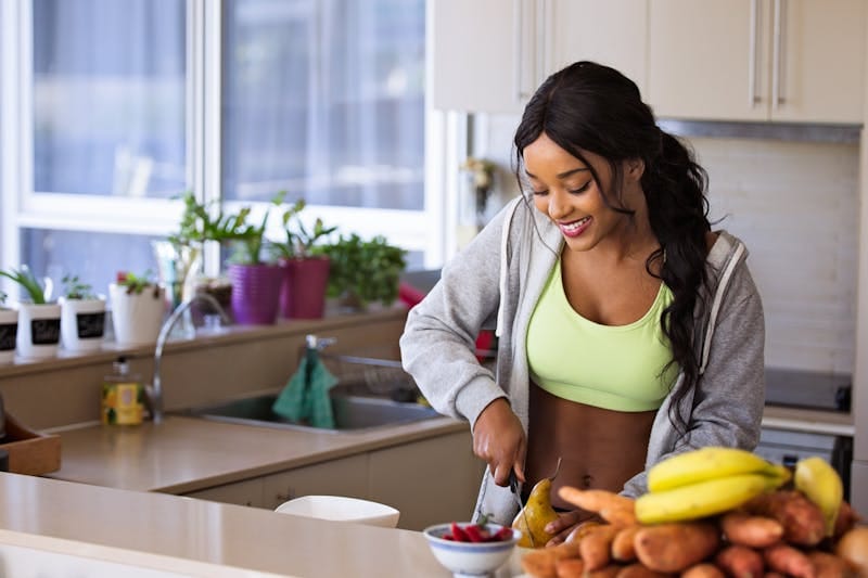 Master Healthy Weight Loss Goals: Effective Tips for Real Results 4 woman preparing healthy food