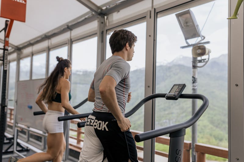 Quick Stats: How Can You Improve Cardiovascular Fitness? 7 a couple using treadmills in a gym